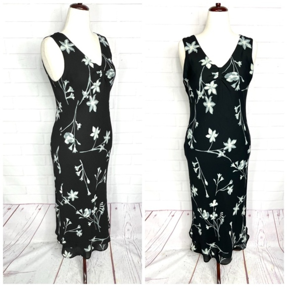 👗|•JONATHAN MARTIN•| Black Floral V-neck Dress Size 10